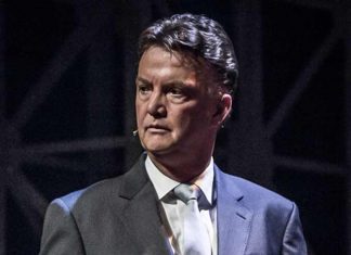 Hugo Logtenberg wint voor De hand van Van Gaal Nico Scheepmaker Beker