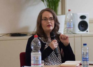 Zuid-Afrika en de biografie. Een interview met Lindie Koorts Zuid-Afrika en de biografie interview lindie koorts